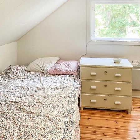 Cozy Home In Oerebro With Wifi Экстерьер фото