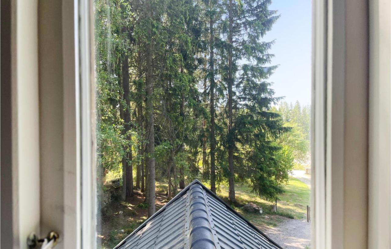 Cozy Home In Oerebro With Wifi Экстерьер фото